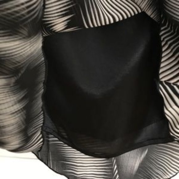 SEXY! Asymmetrical Dress w/ Beading. - Picture 2 of 4